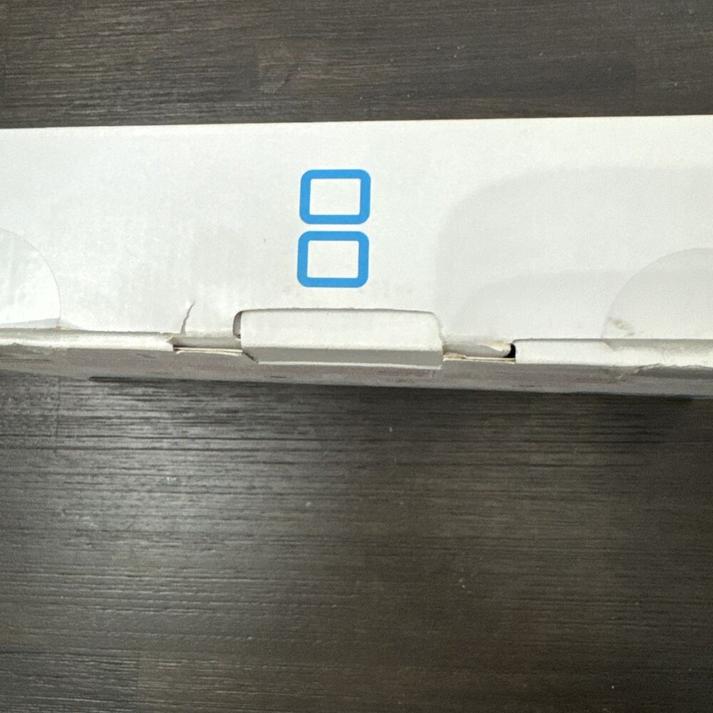 Nintendo DSi Blue Handheld System Console In Box - Picture 2 of 16
